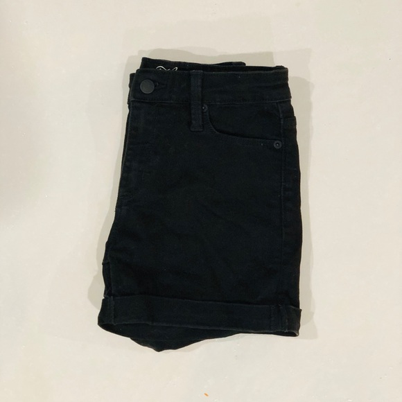 High Rise Midi Shorts - Picture 2 of 3